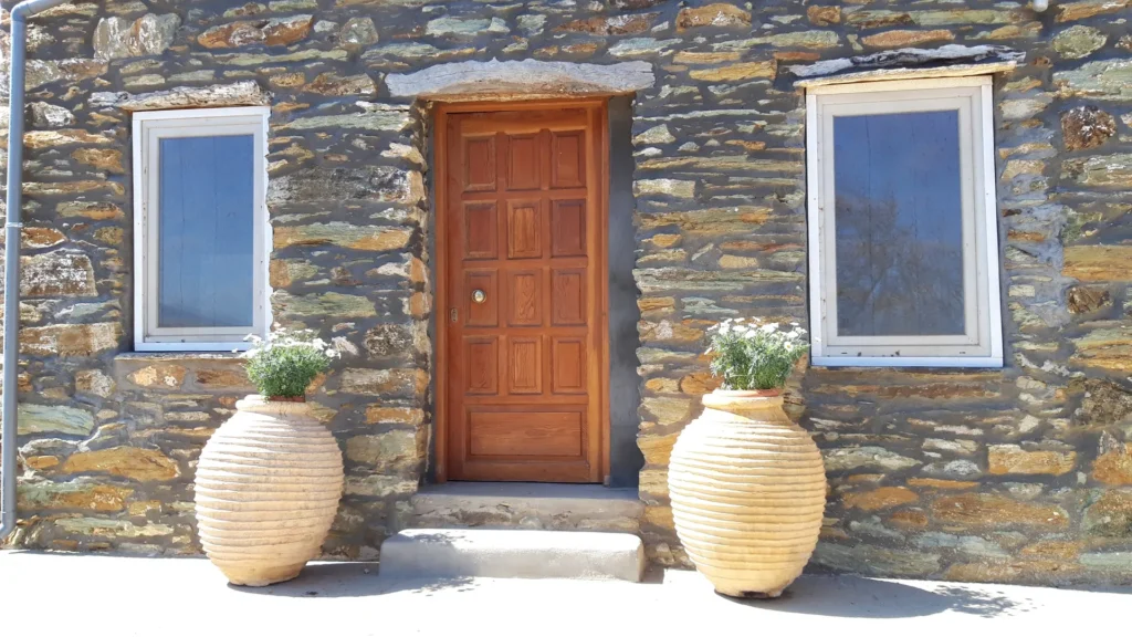 cavo d'oro stavaris winery - οινοποιειο σταβαρης καβο ντορο